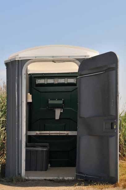 Portable Toilet Options We Offer in Collinsville, TX